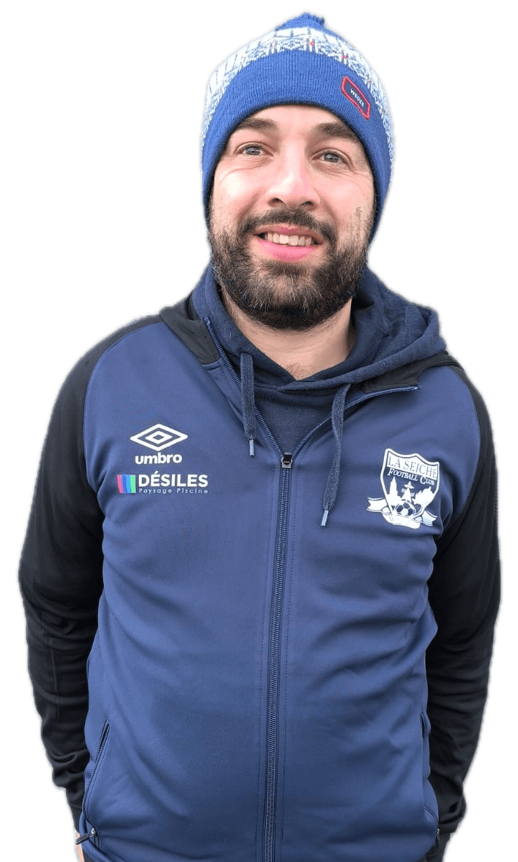 Photo Cédric U10-U11 avec arrière-plan supprimé