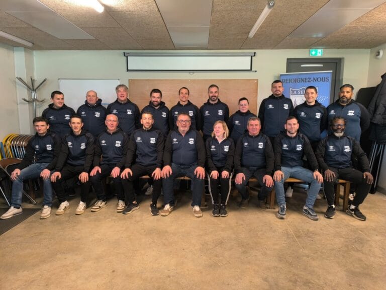 Remise des vestes de dirigeants